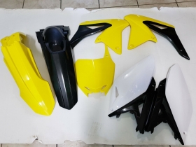 KIT PLASTICHE SUZUKI RMZ 250 2018 KIT 5 PZ COLORE GIALL