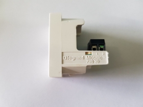 CONNETTORE TELEFONICO RJ11 LEGRAND CODICE 72839 1 PEZZO