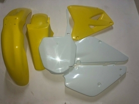 KIT PLASTICHE SUZUKI RM 85 2020 5 PZ COLORE ORIGINALE