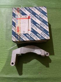 46514228 SUPPORTO STAFFA COMPRESSORE CLIMA CLIMATIZZATO