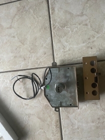 SERRATURA ELETTRICA SINISTRA DI SICUREZZA A POMPA DA 60