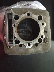 CILINDRO USATO ORIGINALE HONDA XR 600 BUONE CONDIZIONI 